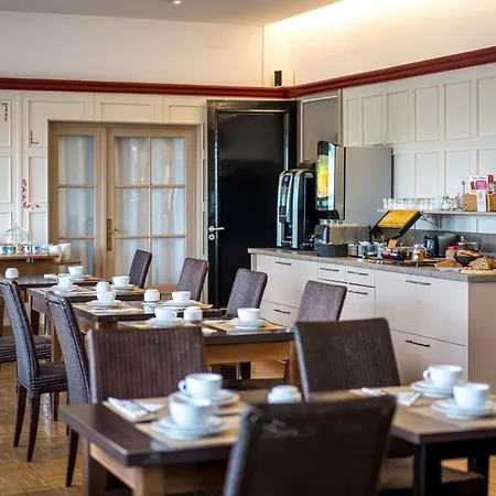 ベストウエスタン アダージョ 3* ソミュール