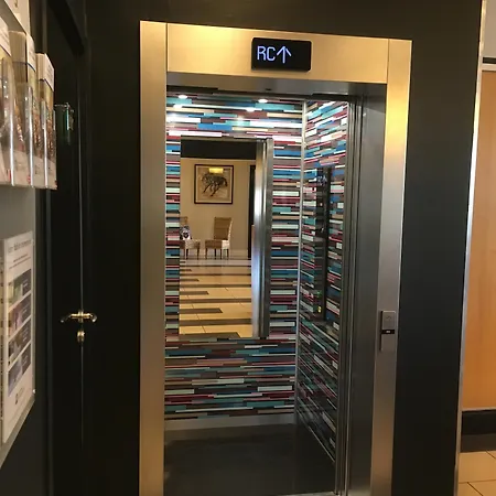 호텔 Western Adagio 3*