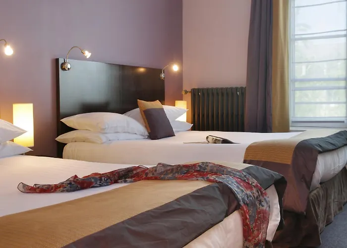 Western Adagio 3* Saumur