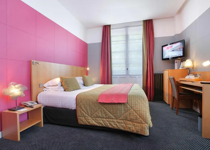 Western Adagio 3* Saumur