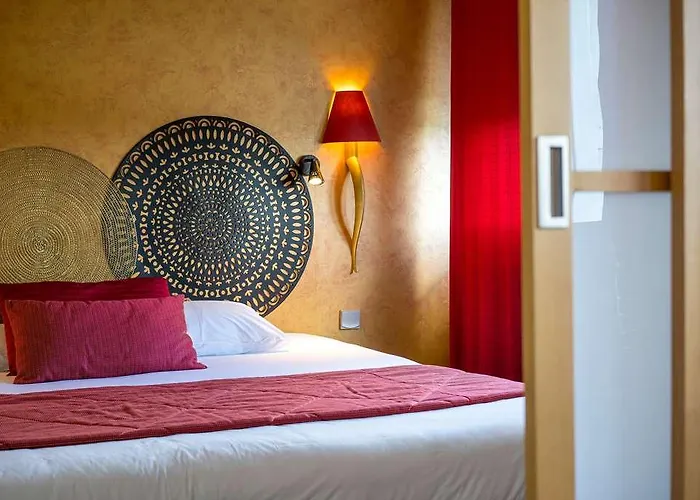 Western Adagio Hotel 3*