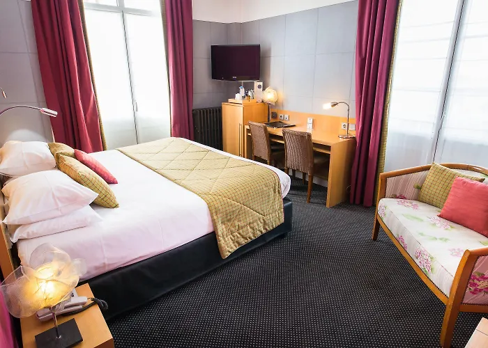 Western Adagio Hotel 3*