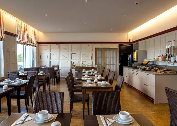 Western Adagio Hotel